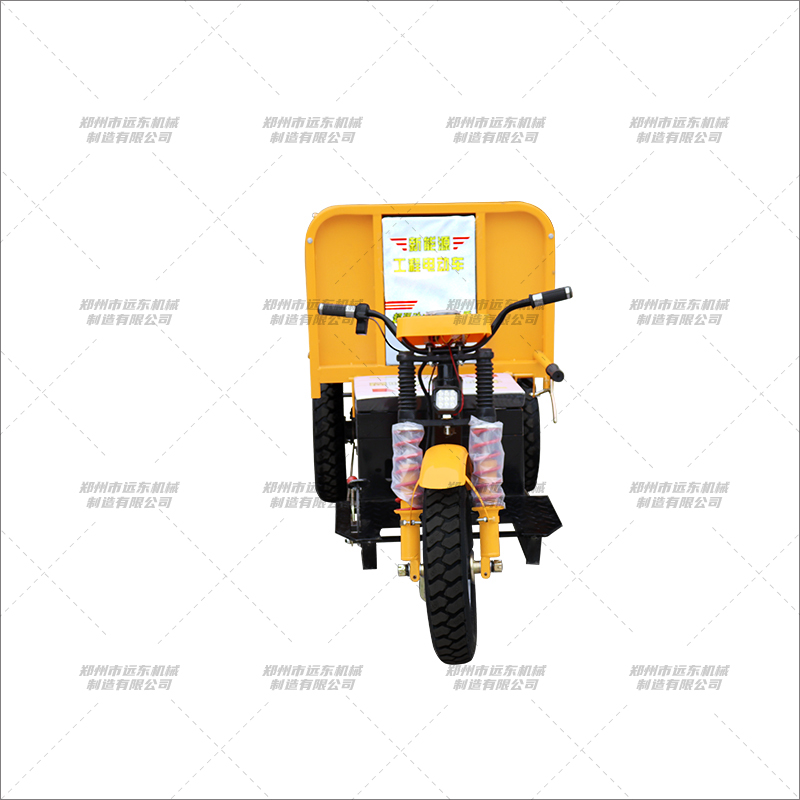 三開(kāi)門(mén)方斗三輪車(圖3) 三開(kāi)門(mén)方斗三輪車(圖3)