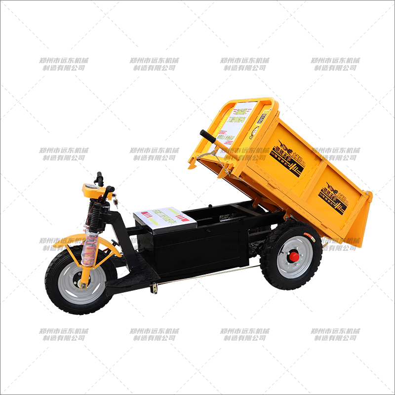 三開(kāi)門(mén)方斗三輪車(圖4) 三開(kāi)門(mén)方斗三輪車(圖4)