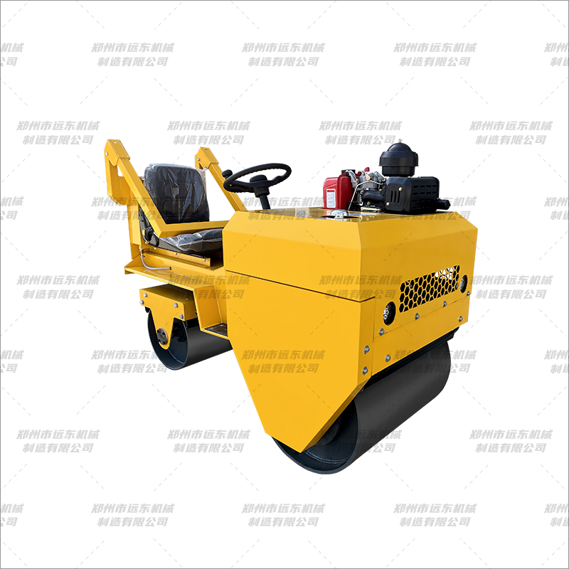 FVR850座駕式壓路機(圖1) FVR850座駕式壓路機(圖1)